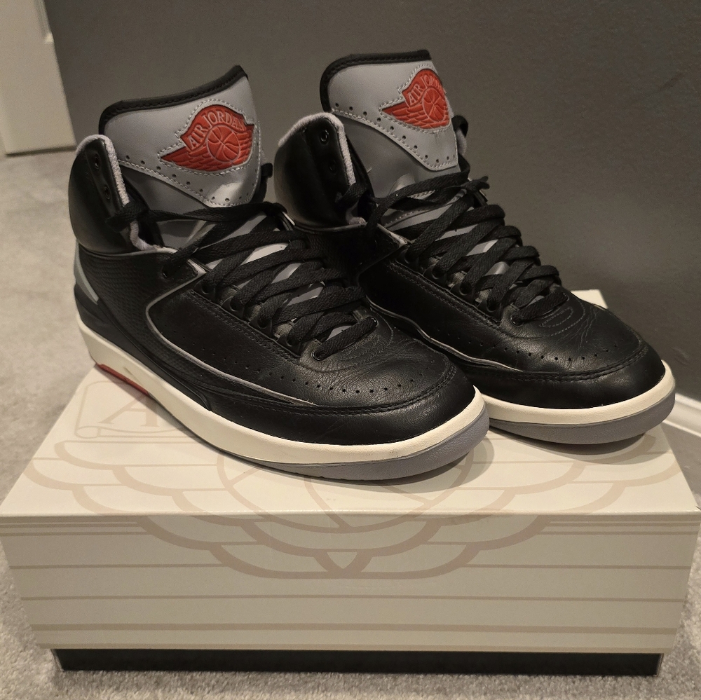 Nike Jordan 2 retro size 10 Mens